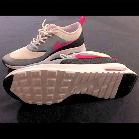 Women’s size 8 Nike air max Thea - Picture 7 of 7